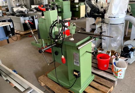 Dübel- und Langlochbohrmaschine