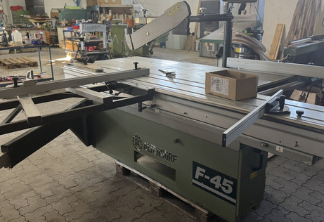 sliding table saw