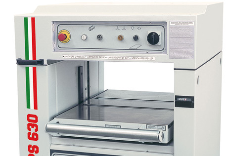 Dickenhobelmaschine