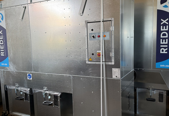 dm200m-l-riedex-4_c_01