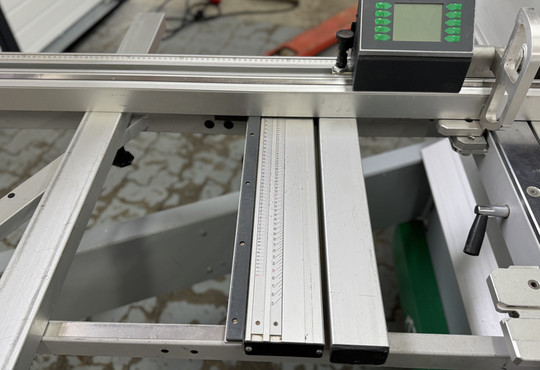 formatkreissaege-altendorf-f45-06-3achs-vario-digit-4_c_01