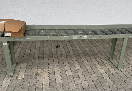 Zuführrollenbahn