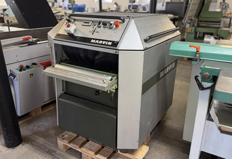 Dickenhobelmaschine
