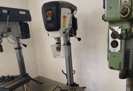 Säulenbohrmaschine - Ständerbohrmaschine