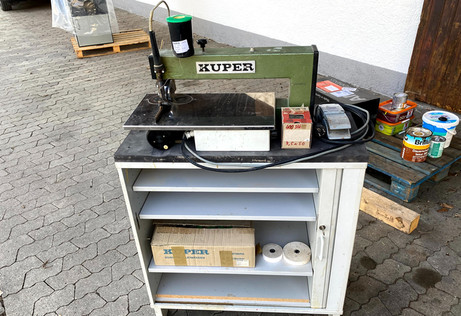 Furnierklebemaschine