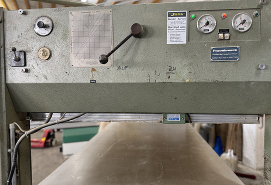furnierpresse-joos-hp90-25x125-74-7_c_01